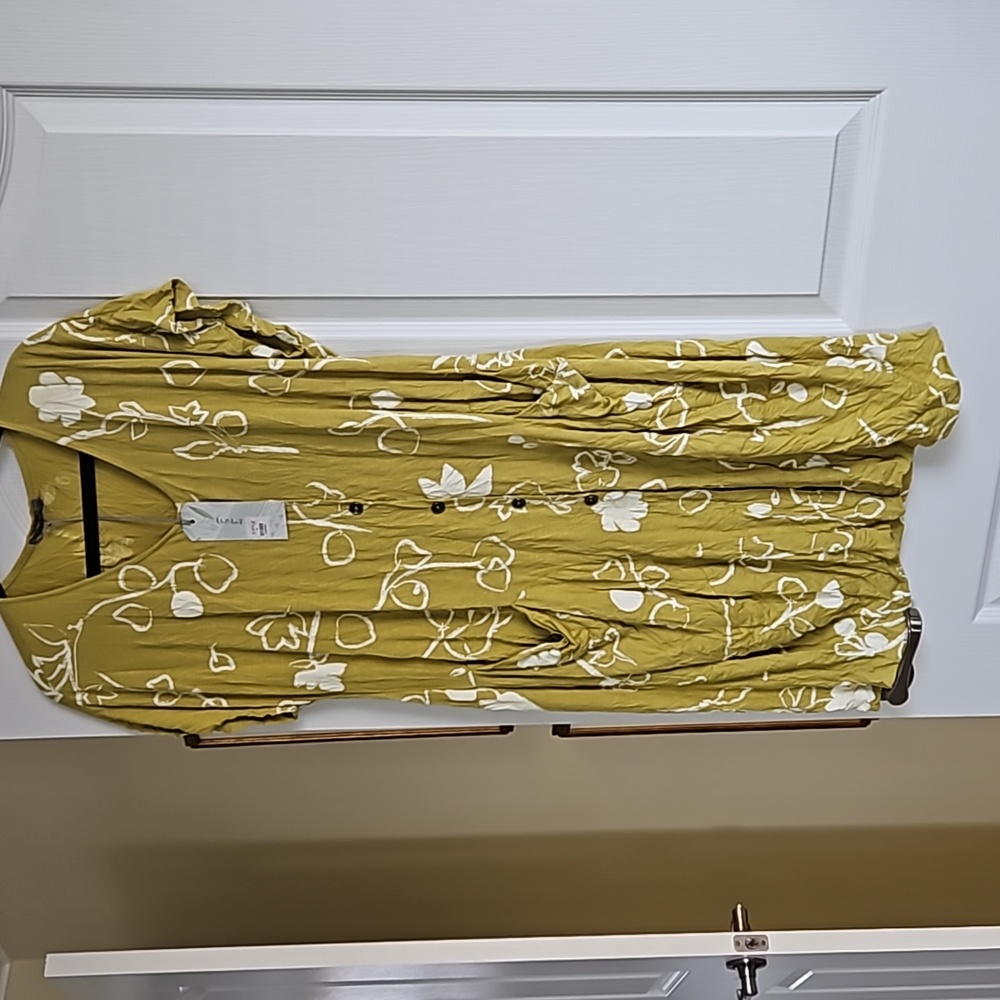 Chalet Tunic length Danniec Vest in Daisy color, size Medium